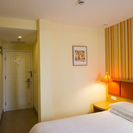 Home Inn Beijing Headquater World Park ภายนอก รูปภาพ